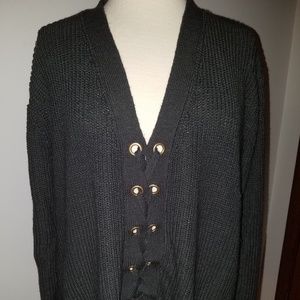 PRICE DROP! Zenana Outfitters laced up sweater